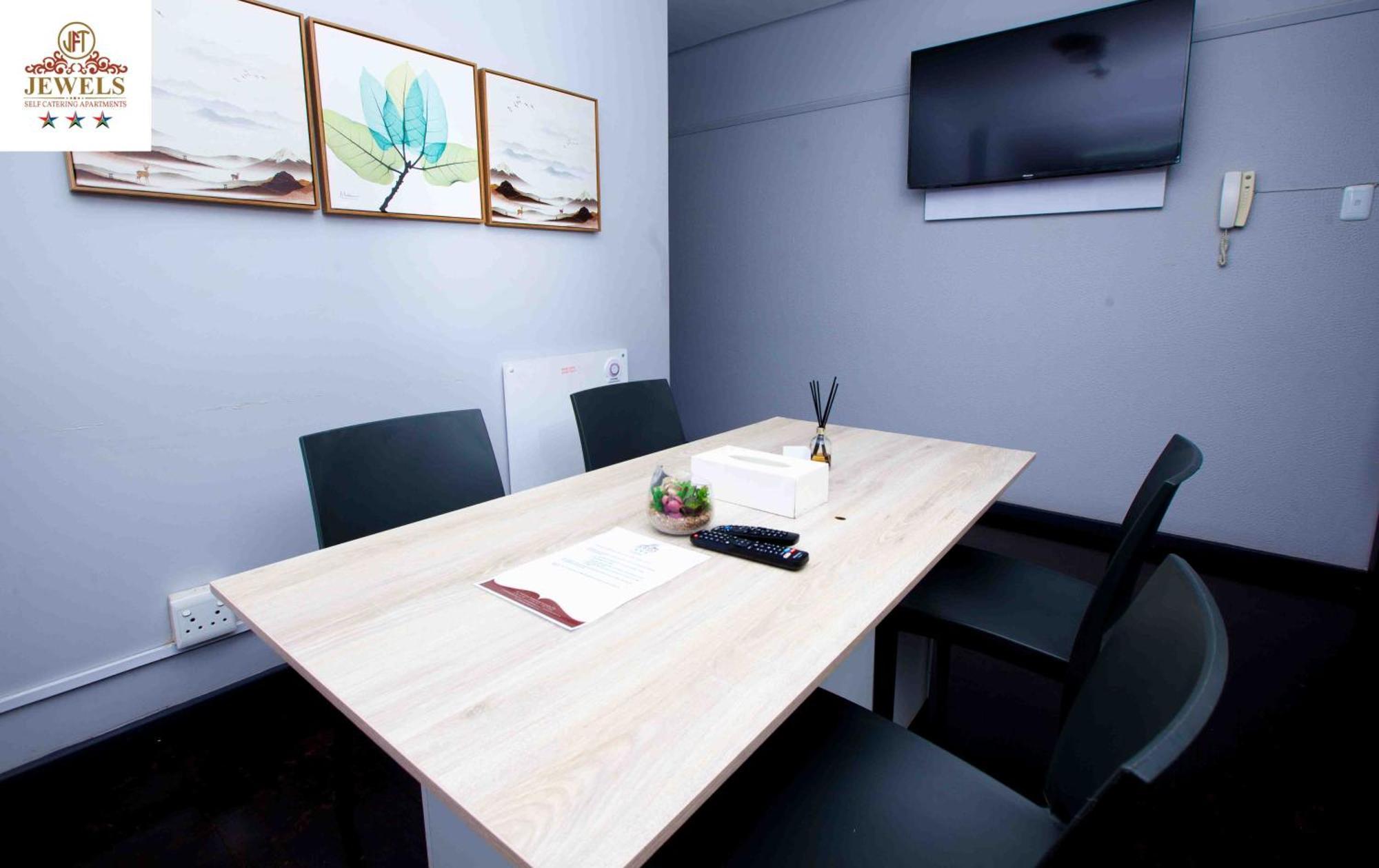 Bed and Breakfast Jft Self Catering Units Ист-Лондон Экстерьер фото