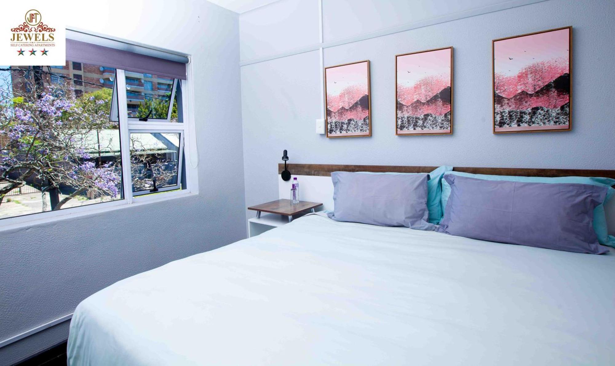 Bed and Breakfast Jft Self Catering Units Ист-Лондон Экстерьер фото