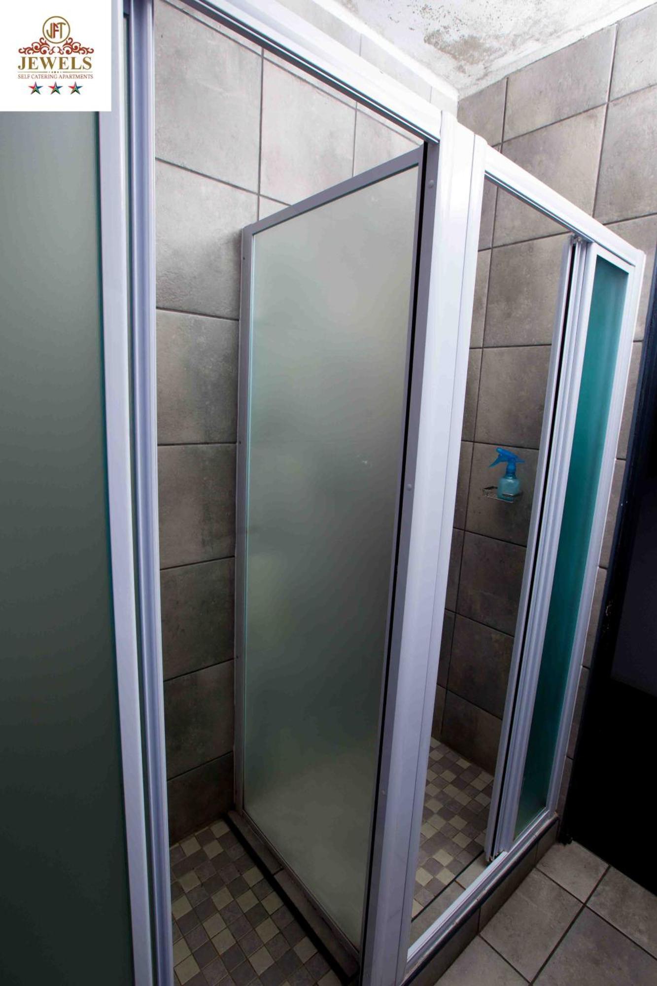 Bed and Breakfast Jft Self Catering Units Ист-Лондон Экстерьер фото