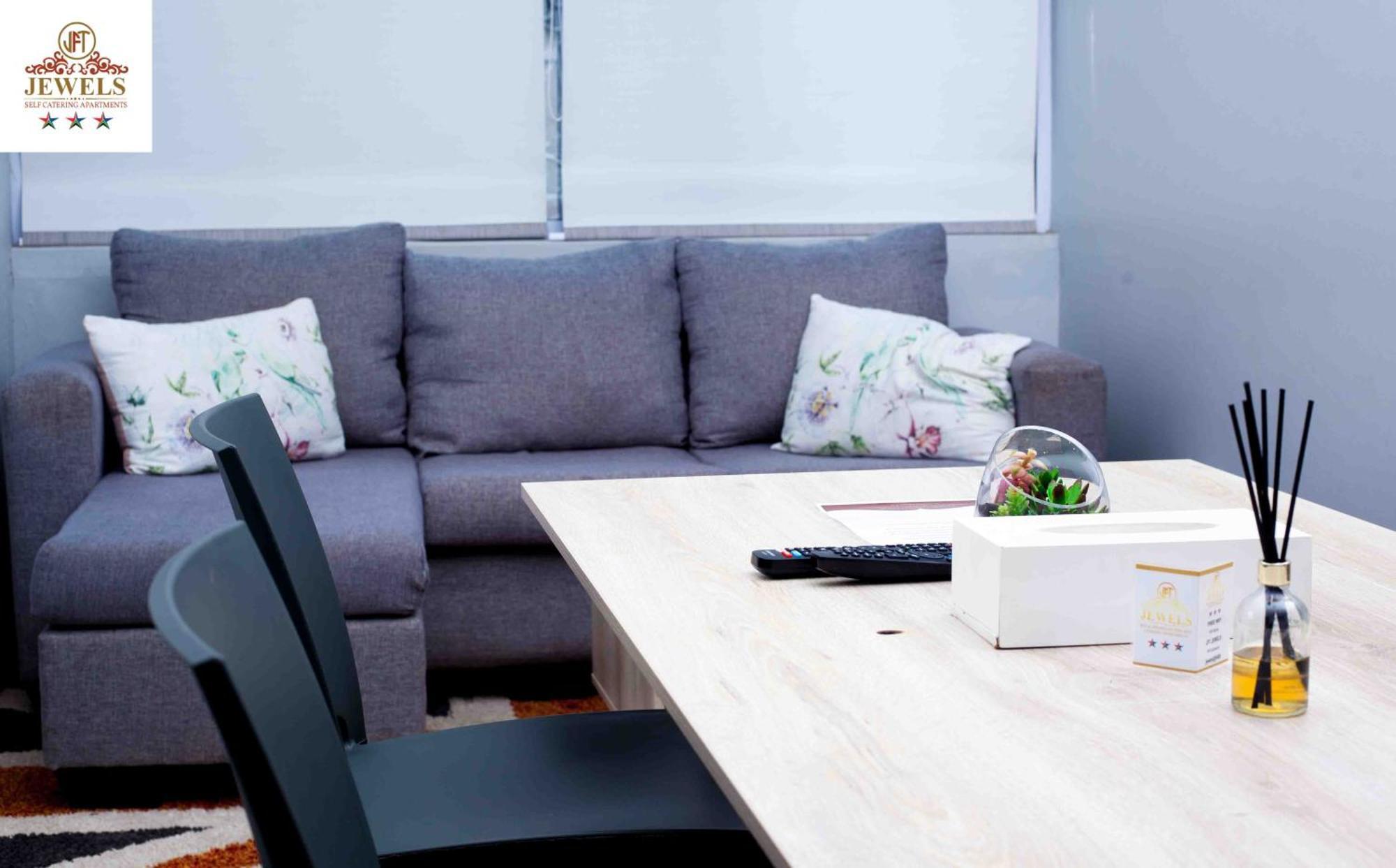 Bed and Breakfast Jft Self Catering Units Ист-Лондон Экстерьер фото